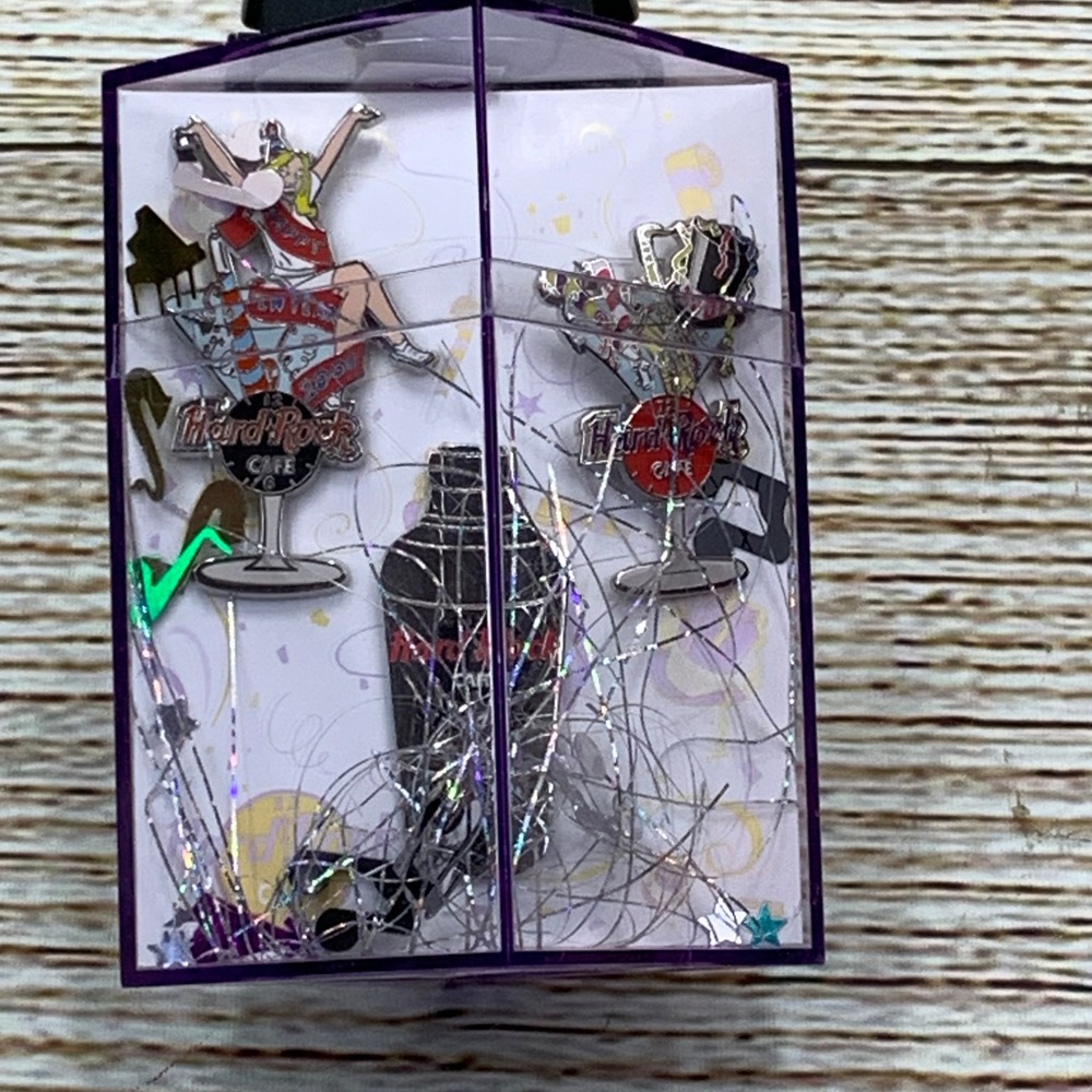 Hard Rock Cafe New Years 2001 Eve St Louis Las Vegas 3-Pin Set in Display Case